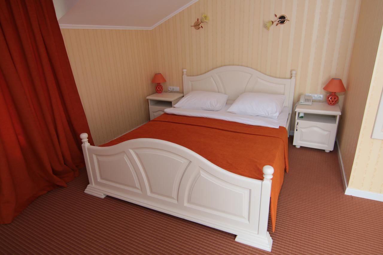 Hotel Chervona Kalina Kijów Zewnętrze zdjęcie
