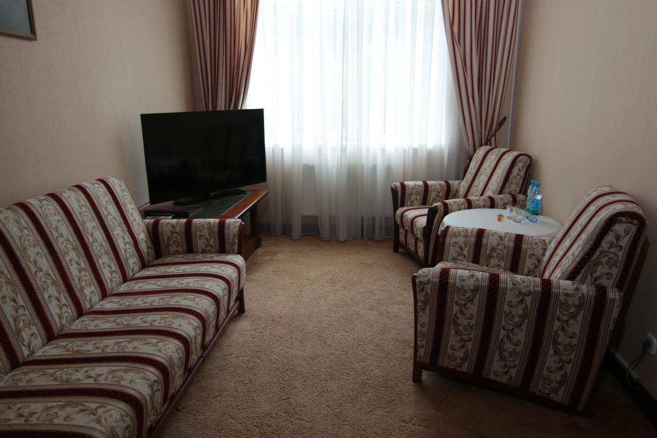 Hotel Chervona Kalina Kijów Zewnętrze zdjęcie
