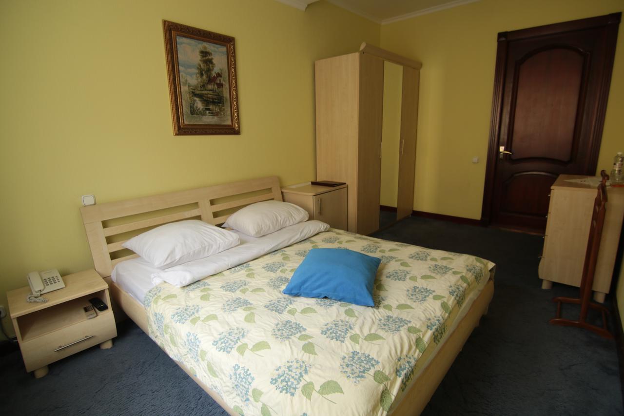 Hotel Chervona Kalina Kijów Zewnętrze zdjęcie