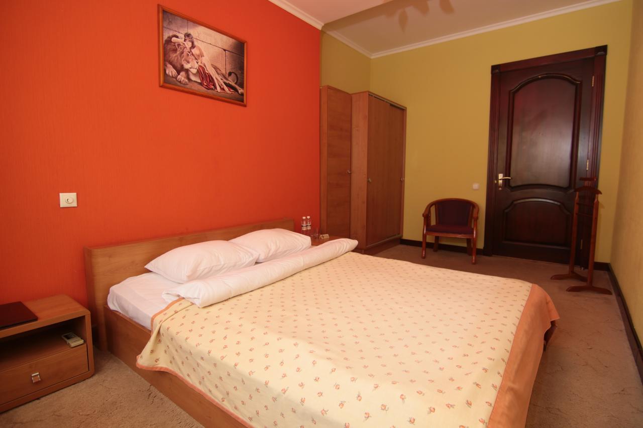 Hotel Chervona Kalina Kijów Zewnętrze zdjęcie